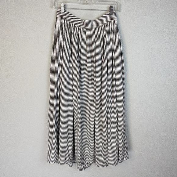 Jones New York Black/White Striped Button Down Skirt with Pockets - Picture 3 of 6